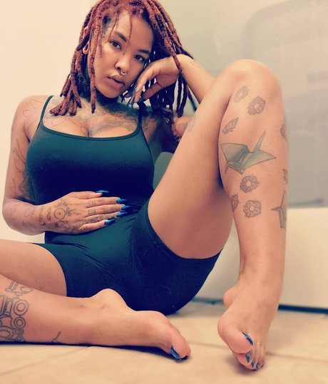 Diandra Janelle Rose model nude pic