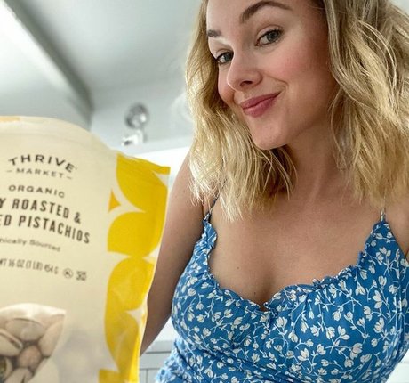 Abigail Klein model nice img