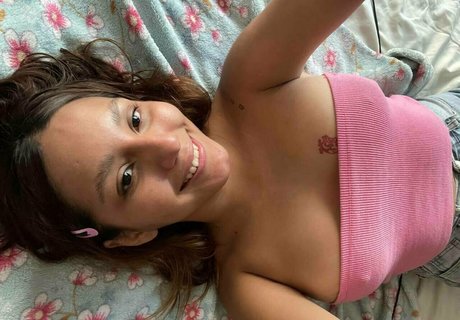 estelagomez star hot picture