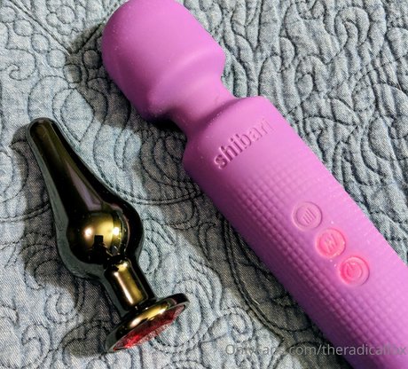 theradicalfox free model pic