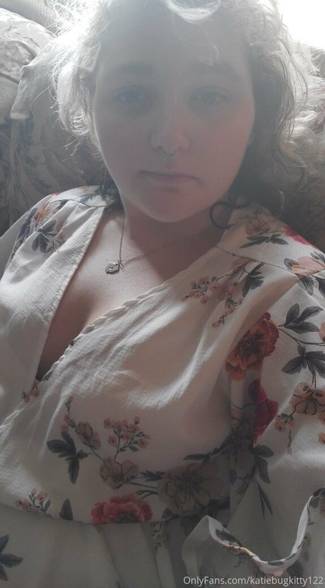 katiebugkitty122 high quality model pic