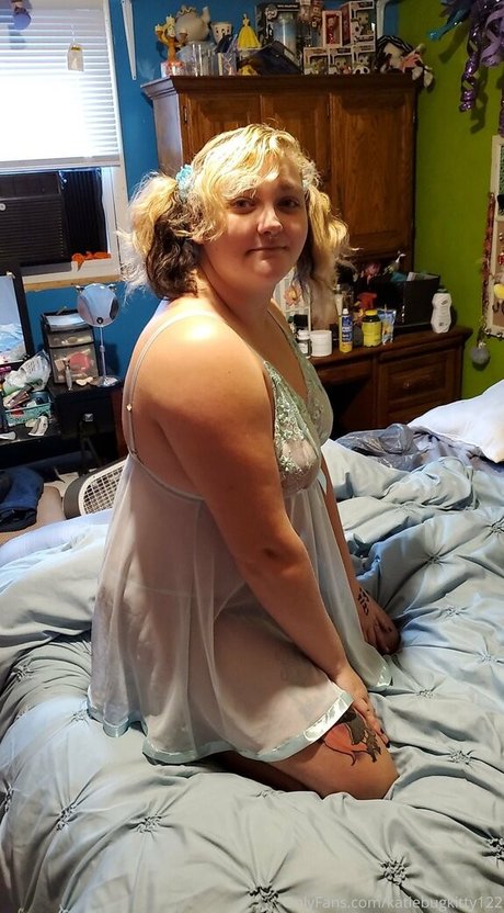 katiebugkitty122 sex model archive