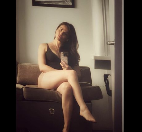 Lana Parilla model hot photo