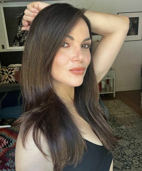 Lana Parilla pornstar nudes photos