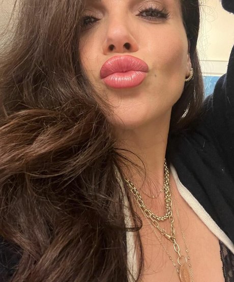 Lana Parilla adult actress img