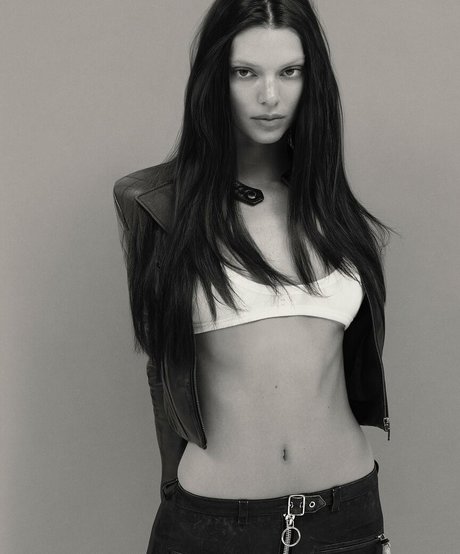 Kendall Jenner model sexy images