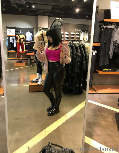 kicsilanyka star erotic photo