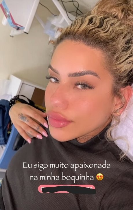 Muito Linda sex model pics