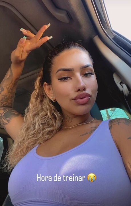 Muito Linda model porn photos