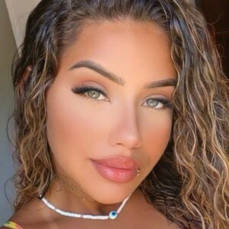 Muito Linda pretty actress gallery