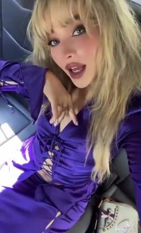 Sabrina Carpenter hot star images