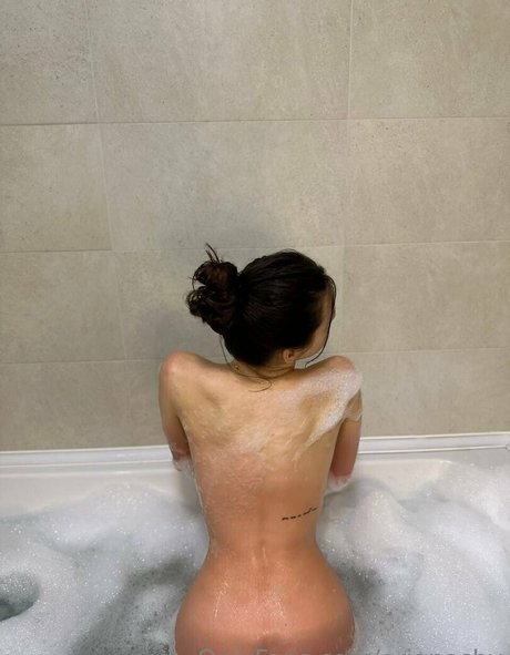 arianashy perfect model galleries