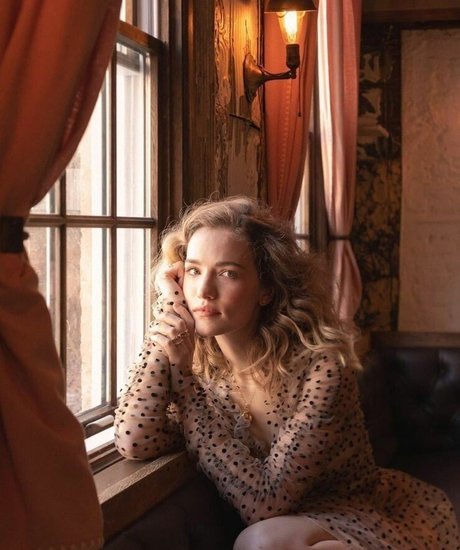 Willa Fitzgerald hd pornstar photo