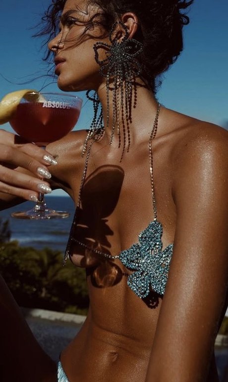 Bruna Marquezine nude star photos