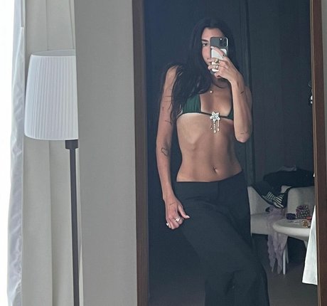 blonde cougar onlyfans pretty pictures