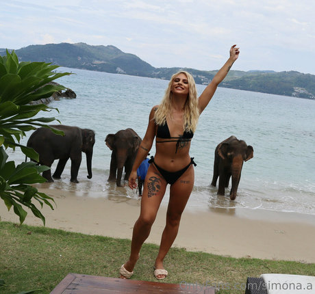 simona a naked model archive