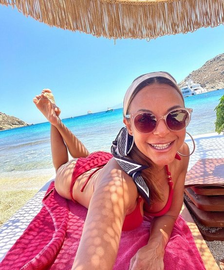 Eva LaRue model nice pics