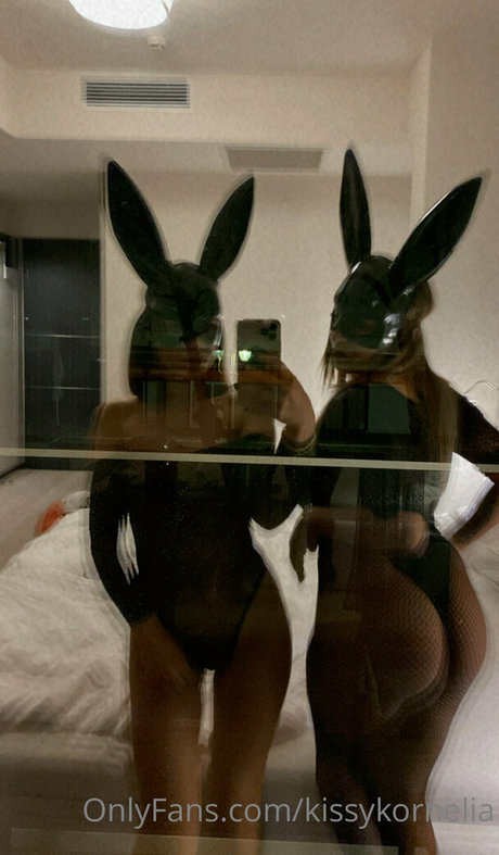 kissykornelia star adult picture