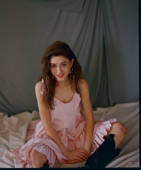 Natalia Dyer pornstar erotic pic