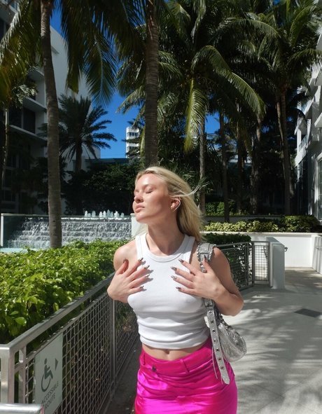 Zara Larsson star high quality photos