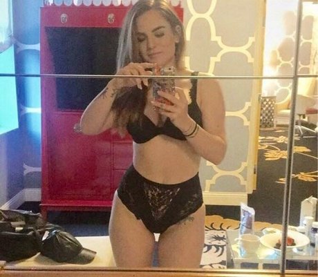 Joanna Jojo Levesque star sexy archive