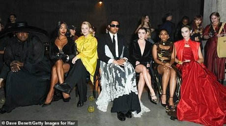 Maisie Williams model porn picture