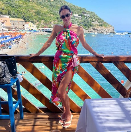 Katharine McPhee sexy model photos