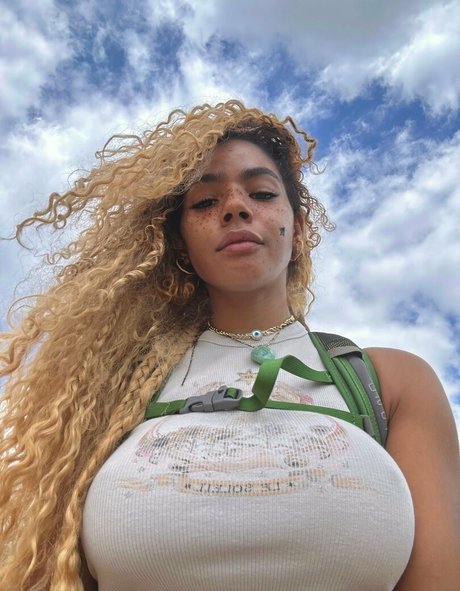 Princess Helayna nice actress picture