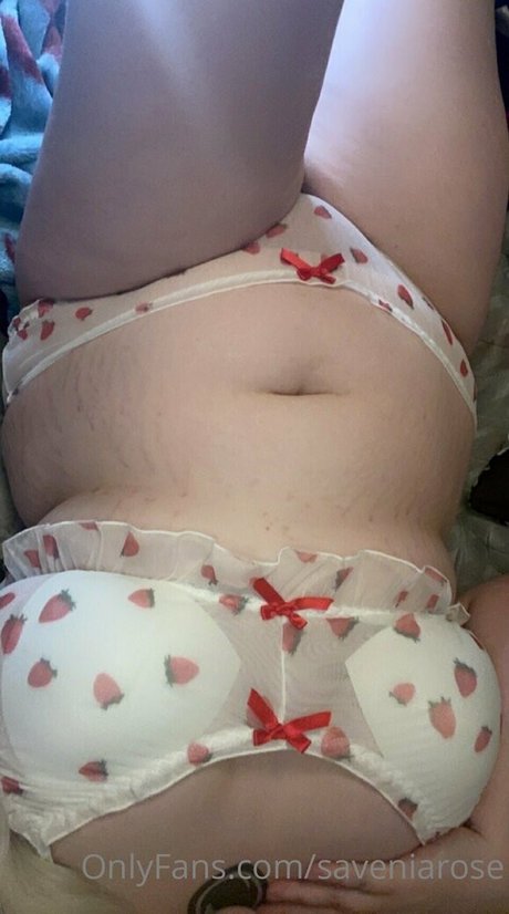 saveniarose pornstar top pic