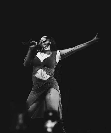 Lauren Jauregui naked actress picture