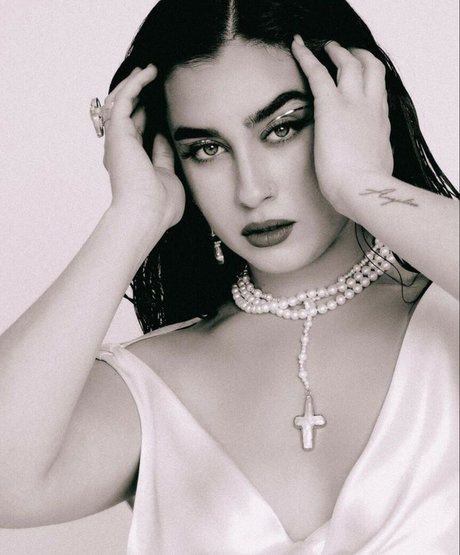 Lauren Jauregui model high quality photos