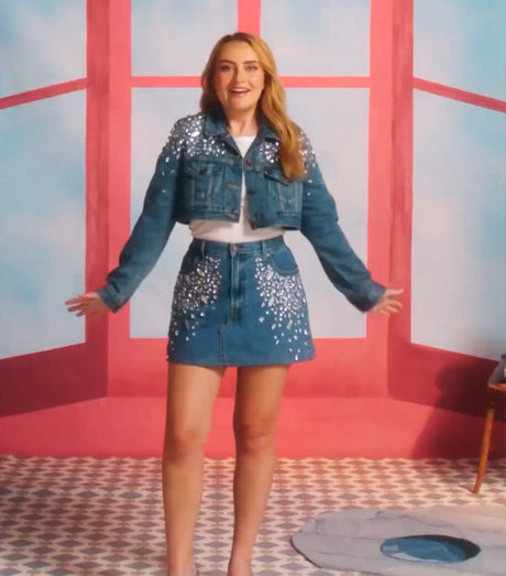 Amelia Dimoldenberg hot actress photos