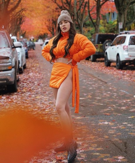 Christa Brittany Allen beautiful actress photo