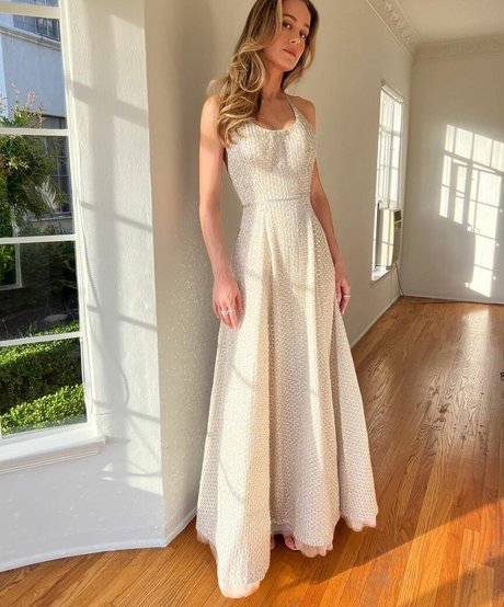 Brie Larson erotic star photo