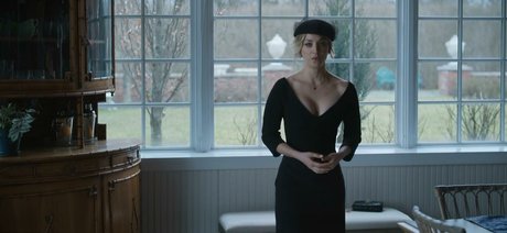 Kaley Cuoco star best pictures