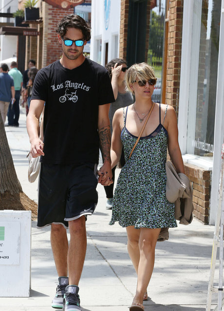 Kaley Cuoco xxx star image