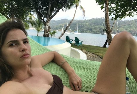 Shelley Hennig star erotic archive