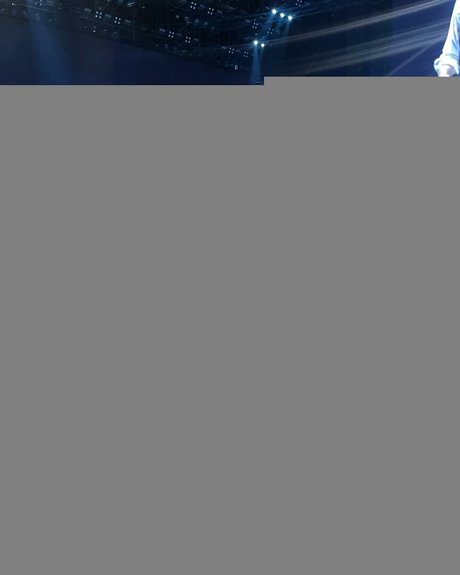 Shelley Hennig xxx actress photo