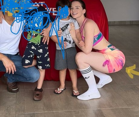 Isabelle Tramontini sex model pics