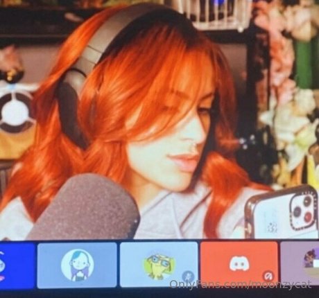 Moonzycat pornstar perfect photos