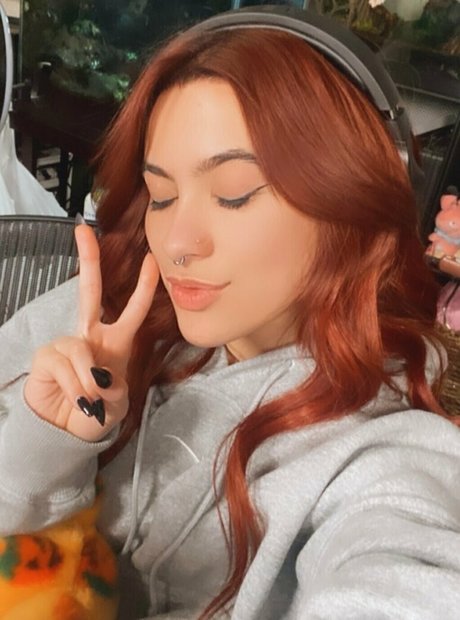 Moonzycat erotic pornstar gallery