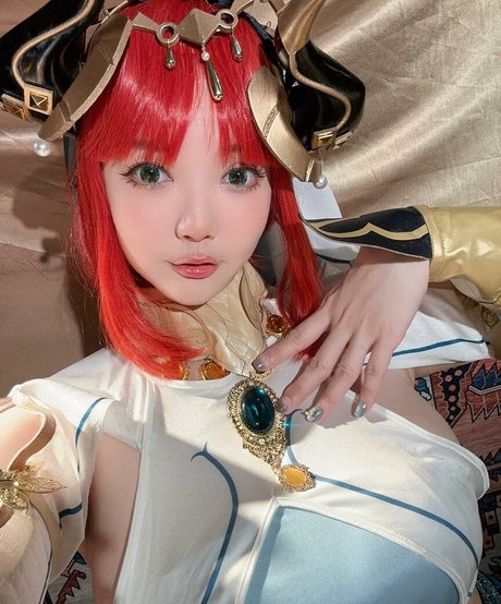 Ying Tze model pornographic photo