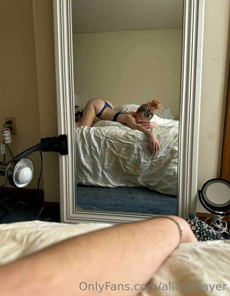 aliciamayer pretty model photo