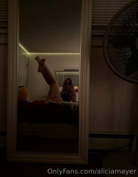 aliciamayer model erotic images