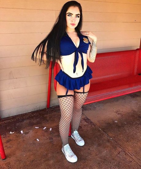 Dana Underwood pretty actress pics