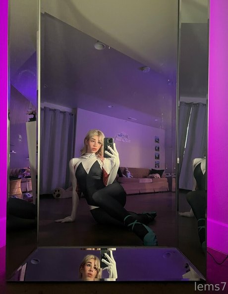 lems7free nude model img