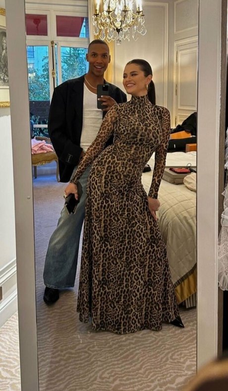 lesbian strapon onlyfans free porn pics