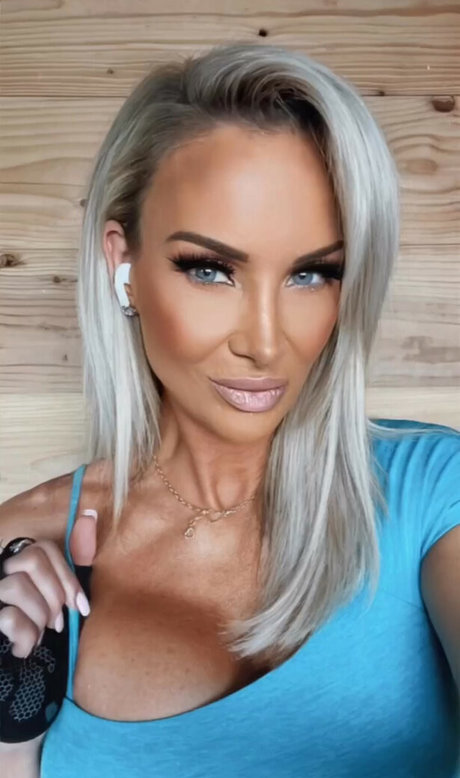 Disco Mammi xxx pornstar pics