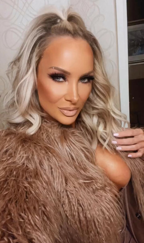 Disco Mammi hd model photos