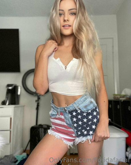 floridafacial naked model image